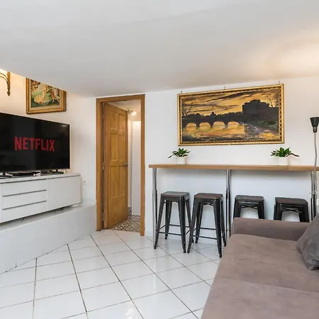 Authentic Trastevere Loft - Near Rome Historic Centre-3